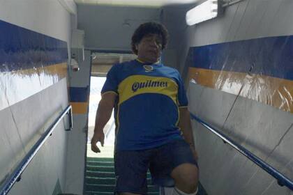 Diego (Juan Palomino) luego de su despedida en la cancha de Boca en 2001.