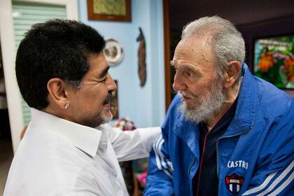Diego junto a Fidel Castro