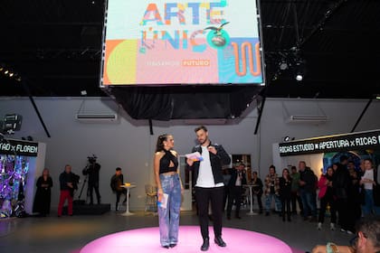 Diego Leuco y Mica Vzquez fueron los conductores del evento lanzamiento.