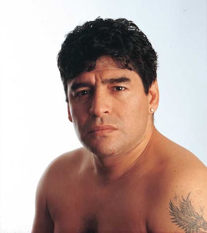 Diego Maradona en la producción para la portada del número 14 de Rolling Stone