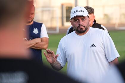 Diego Maradona Jr., entrenador del Unión Deportiva Ibarra, de Tenerife