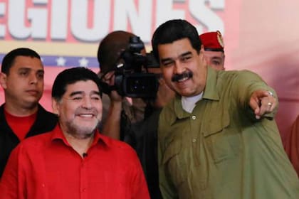 Diego Maradona junto al presidente venezolano Nicolás Maduro en una de sus visitas a Venezuela