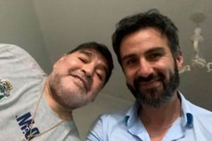 Maradona. Revelan el diálogo previo, la relación con el alcohol y sus "extremos"