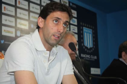 Diego Milito confirmó que seguirá por seis meses más