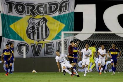 Boca tuvo una noche negra en San Pablo: perdió 3-0 con Santos y no pudo llegar a la final de la Copa Libertadores