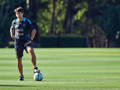 Diego Placente, DT de la selección argentina Sub 20, busca la clasificación al Mundial 2025