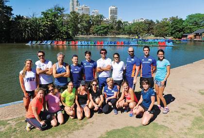 Diego Placente junto con su grupo de entrenamiento