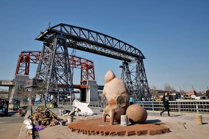 Diego (Retrato de Diego Núñez), el horno de barro creado el año pasado por Gabriel Chaile para la Art Basel Cities Week