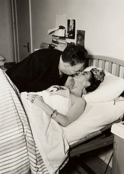Diego Rivera besando a Frida