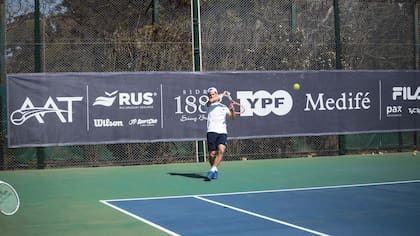 Diego Schwartzman, en acción en las canchas del Tenis Club Argentino