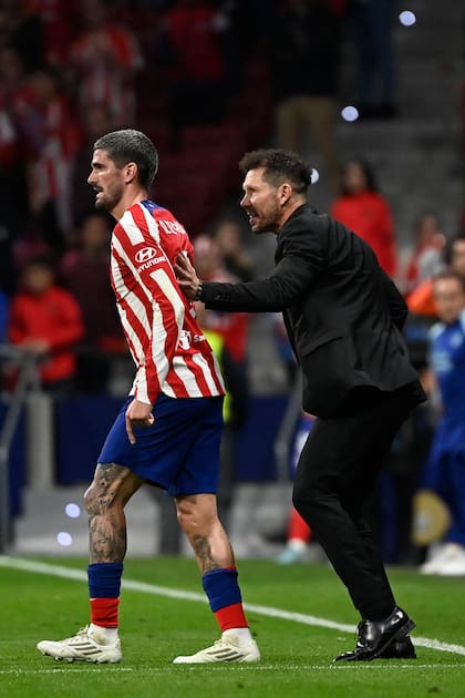 Diego Simeone se refirió a Rodrigo De Paul como un jugador que tenía que demostrar y por lo que hizo en los últimos partidos comenzó a hablar de su crecimiento y de todo lo que puede darle al equipo