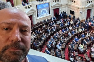 Sin control sobre Spagnuolo, el Gobierno vive horas de incertidumbre y sigue la causa judicial