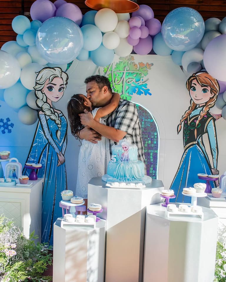 Diego Topa celebró el cumpleaños número 5 de su hija con temática de Frozen (Foto: Instagram @diegotopaok)