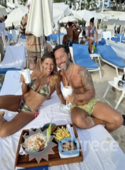 Diego Torres y Martina Díaz tiempo atrás en otra postal playera