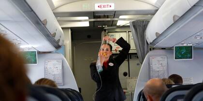 Dieron a conocer cuál lugar del avión que más se usa y menos se limpia: “Cualquier germen”
