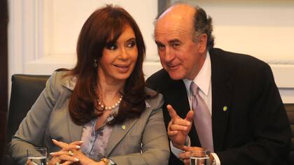 Surgen nuevas escuchas de Cristina Kirchner y Oscar Parrilli