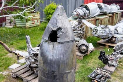 En mayo se exhibieron en Ucrania restos de un supuesto misil hipersónico Kinzhal que fue lanzado contra el país.