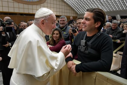 "Dios es artista", le dijo el Papa a Martín Sastre, con quien quería realizar una performance en el balcón del Vaticano