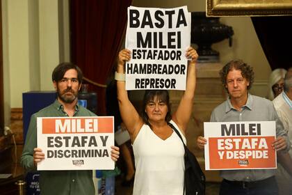Diputados de Izquierda presentes en la previa de apertura de sesiones en el Congreso Nacional