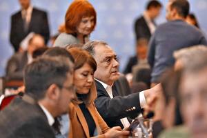 Diputados en comisión por el debate por la boleta única