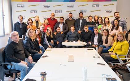 Diputados y senadores bonaerenses de Pro, este lunes por la tarde, en la sede partidaria de la calle Balcarce, al lanzar el Foro de Legisladores