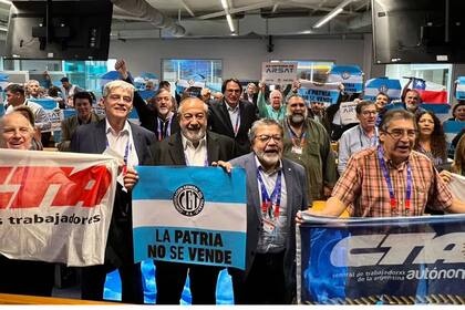 Dirigentes de la CGT y de las dos CTA, en suiza