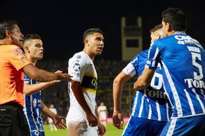 discusiones entre los jugadores de Boca y Godoy Cruz