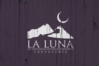 Disfrutá la buena birra de La Luna mirando al lago Nahuel Huapi