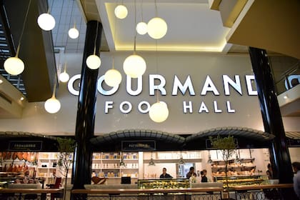 Disfrutá un gran brunch para dos en Gourmand Food Hall. Por supuesto, ¡incluye granola!