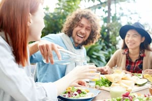 Disfrutar la comida fortalece la salud y las relaciones sociales, según la ciencia
