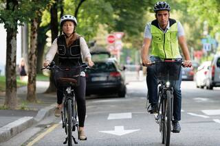 Así funciona el airbag que protege a los ciclistas en caso de accidentes