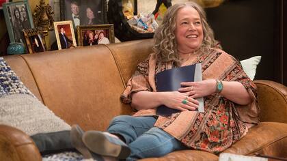 Disted, la serie de Netflix protagonizada por Kathy Bates