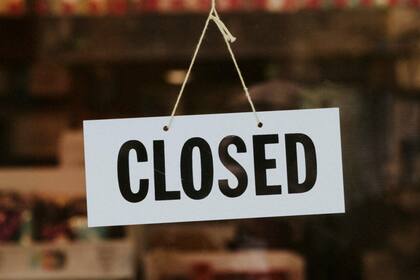 Distintas tiendas cerrarán por el Memorial Day en EE.UU.