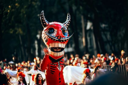 Distintos países del mundo celebran el Día de Muertos de manera alegre para representar a la muerte como una transición natural de la vida