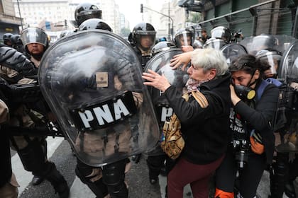 Disturbios fuera del Congreso por el tratamiento de la Ley Bases en el Senado, el 12 de junio de 2024