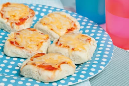 ¡Divertite preparando unas pizzetas con tus hijos!