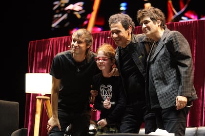 Divididos y su joven fan