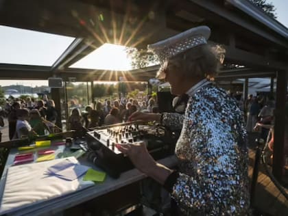 DJ Gloria vive en una residencia para ancianos (Foto: AFP)