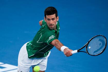 Djokovic necesita ganar el Abierto de Australia para convertirse de nuevo en el N° 1