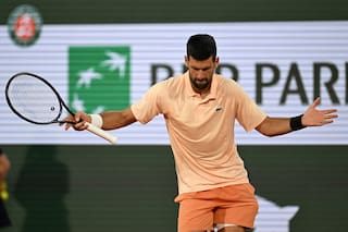 Djokovic remonta y vence a Giovanni Mpetshi Perricard en la primera ronda del Abierto de Francia