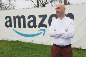 Doble de Jeff Bezos, Cagdas Halicilar, un exelectricista alemán que causa furor a su paso