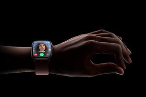 La función estrella del Apple Watch 9 ya está disponible en relojes anteriores de Apple y de Samsung