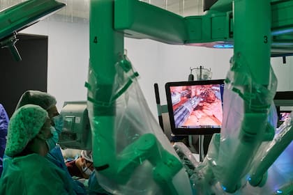 Doce horas después de la operación, el paciente recibió el alta, un lapso mucho más corto del habitual para una cirugía de este tipo