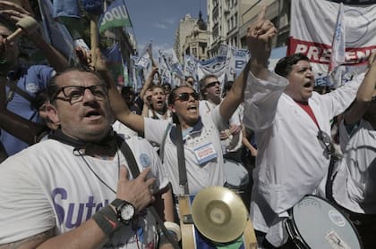 Docentes: paro récord y movilización a la Casa de la provincia de Buenos Aires