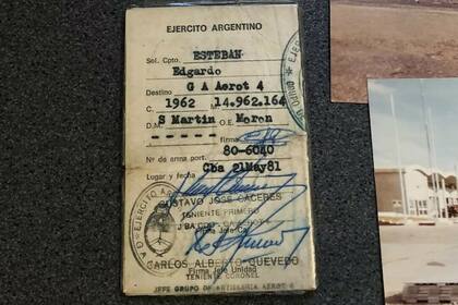 El dorso del documento del exsoldado Edgardo Esteban, subastado en eBay