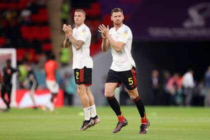 DOHA, QATAR - NOVEMBER 23: Toby Alderweireld and Jan Vertonghen of Belgium warm up prior to the FIFA World Cup Qatar 2022 Group F match between Belgium and Canada at Ahmad Bin Ali Stadium on November 23, 2022 in Doha, Qatar. (Photo by Julian Finney/Getty Images)