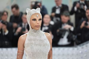 Los secretos detrás del look de Doja Cat, que emuló a Choupette, el amado gato de Karl Lagerfeld