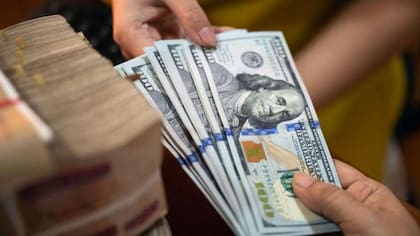 Dólar hoy: a cuánto cotiza el blue