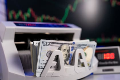 Dólar hoy: a cuánto cotizó el MEP, el CCL, el Mayorista y el Blue