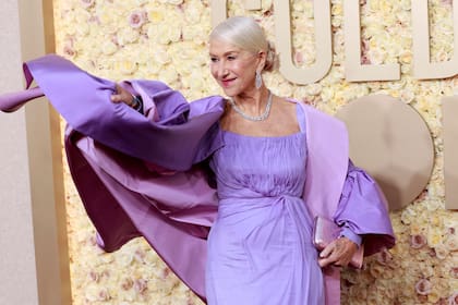 Dolce & Gabbana fue la marca que eligió la actriz británica Helen Mirren para su diseño, que combinó rosa y lila